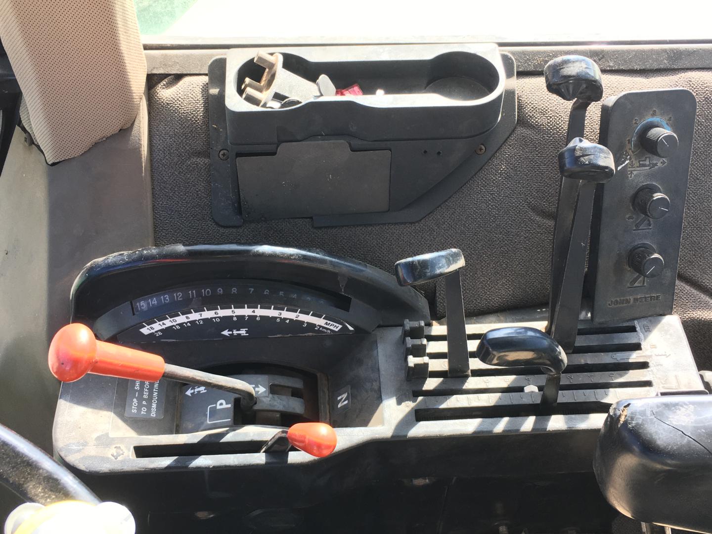 ./imagenes/INVOICE/2019/16909/TRACTOR AGRICOLA JOHN DEERE 4760 (39).JPG